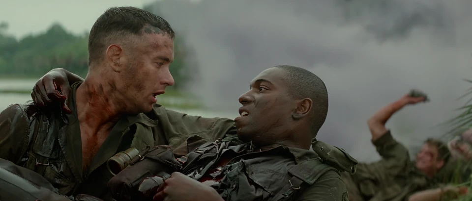 Bouda meurt dans les bras de Forrest